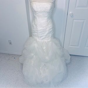 WHITE BY VERA WANG Wedding Dress